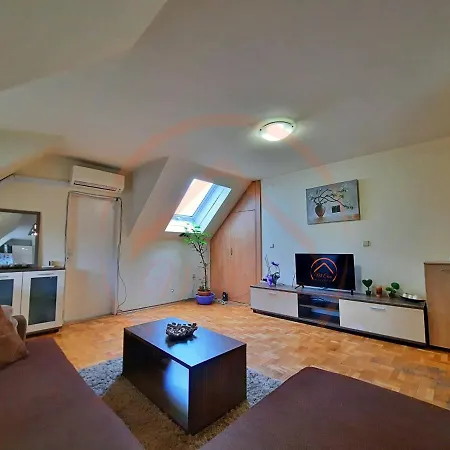 The Highground Hideout Apartment