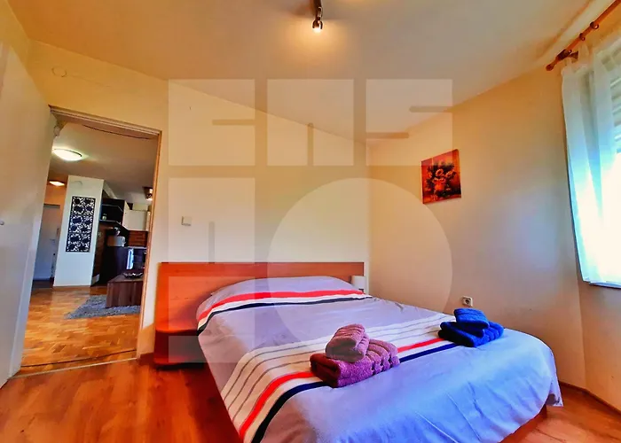 The Highground Hideout فارنا